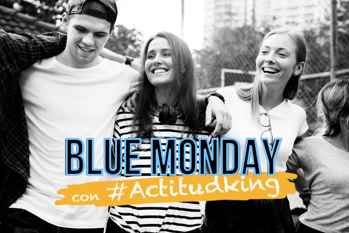 Grupo de amigos el Blue Monday con #ActitudKing